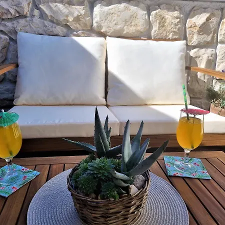 Villa New In Old Center - Pag