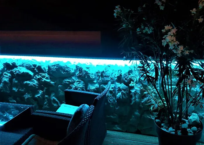 Villa New In Old Center - Pag