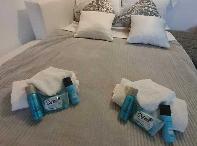 New In Old Center - Pag Villa