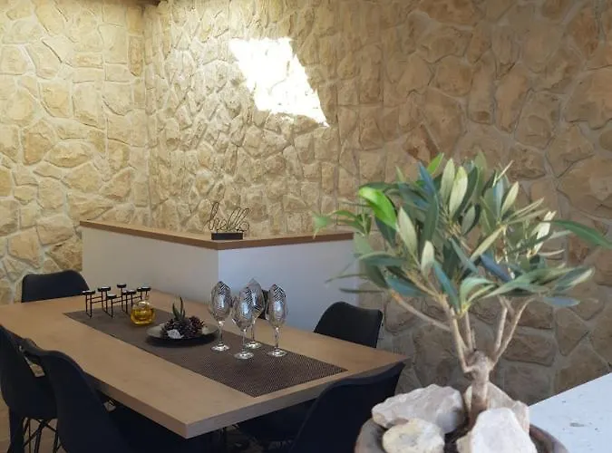 New In Old Center - Pag Villa *