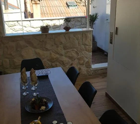 New In Old Center - Pag * Pag Town